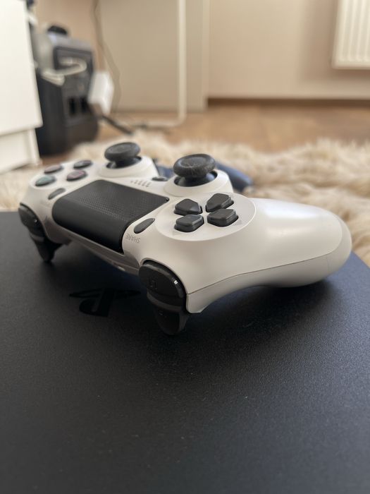 PlayStation 4 Slim 500GB | Ідеальний стан | 2 геймпади