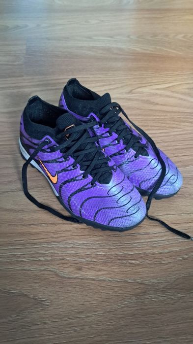 Сороконожки найк 36 розмір