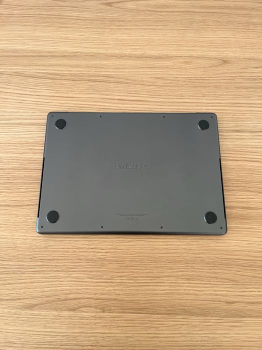 Macbook Pro 14” M3 Pro 18gb RAM 512gb SSD