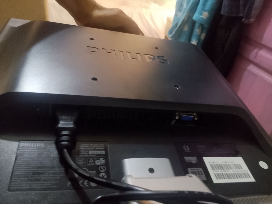 Monitor Philips LCD (bom estado)