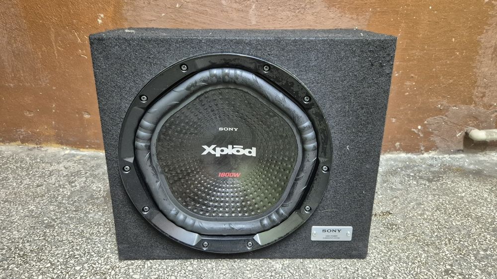 Subwoofer Sony Xplod car audio bass tuba obudowa uszkodzone