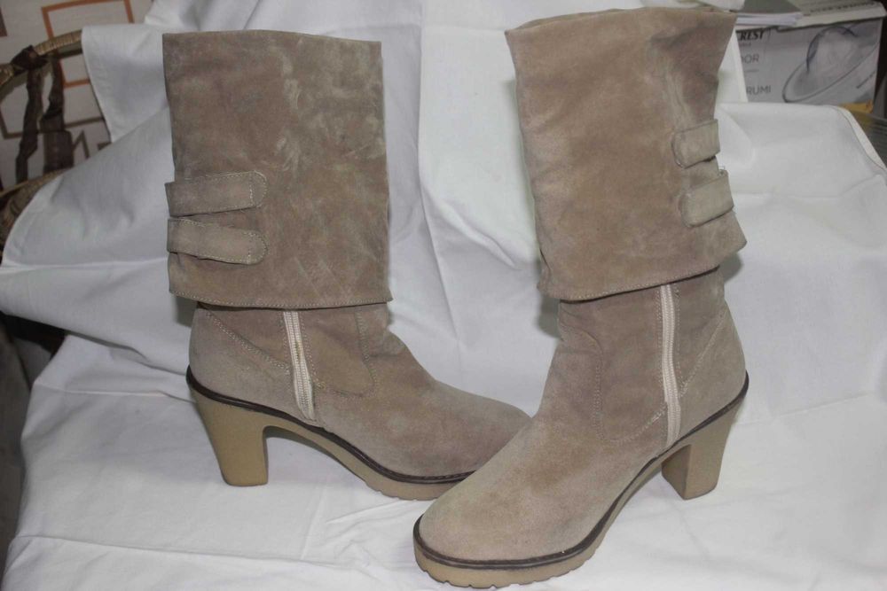 Botas de cano beje nº 36  usadas