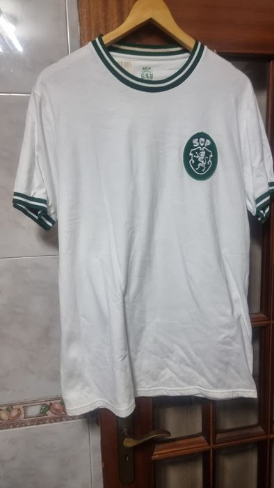Camisola do Sporting.