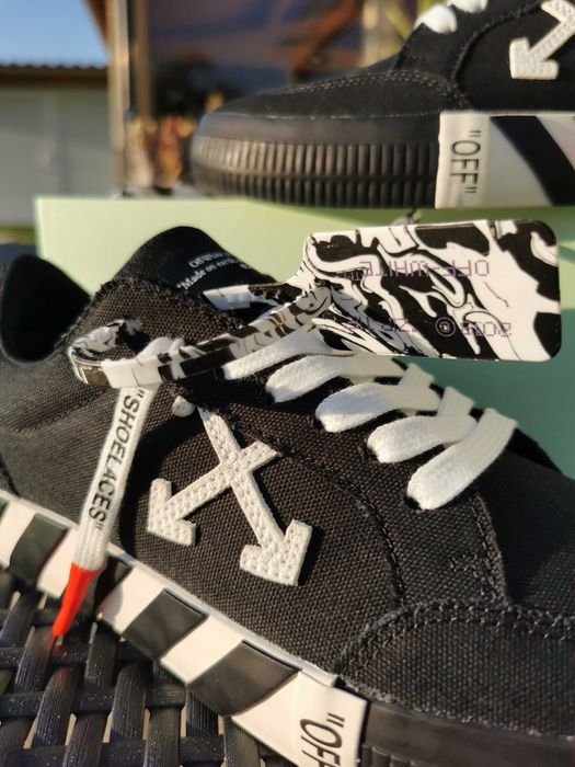 Off-White Low Vulcanized canvas sneakers Black