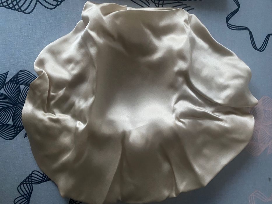 Beżowy czepek na włosy jedwabny