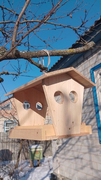 Робимо дерев'яні годівнички для птахів