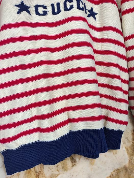 Beżowy sweter Gucci w czerwone paski