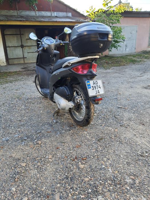 Продам максі скутер