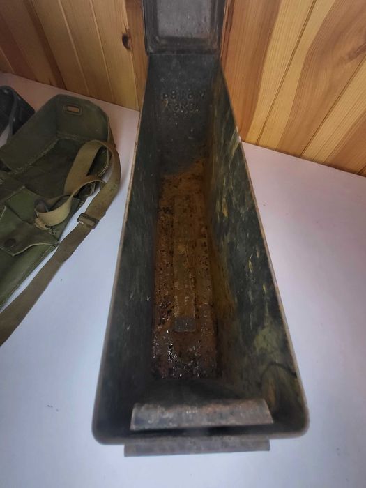 Zestaw militarnych akcesoriów z II Wojny Swiatowej