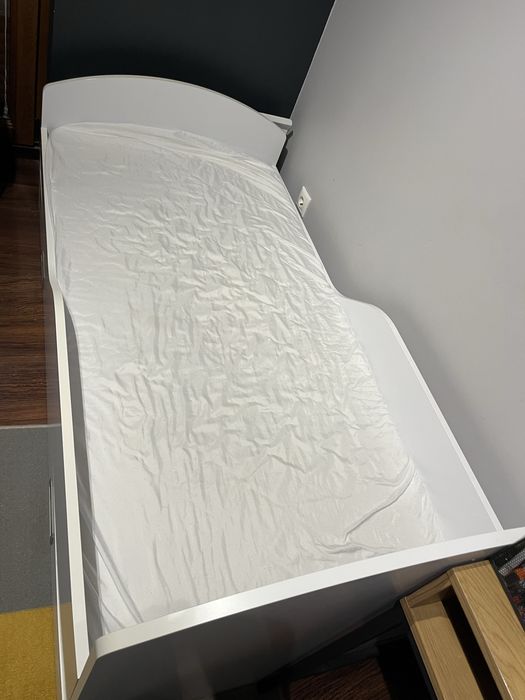 Łóżko junior 165x85, odbior osobisty. Bardzo dobry stan. Pilne