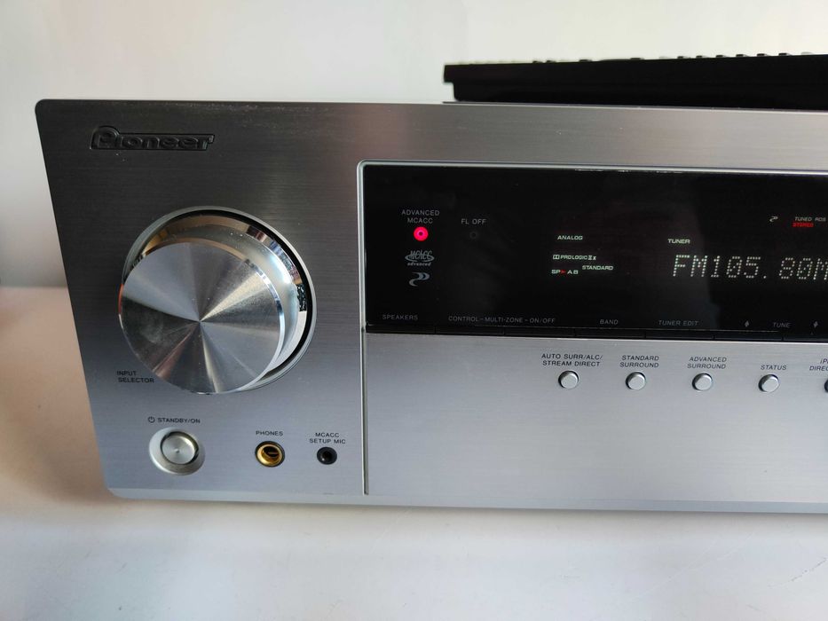 Pioneer VSX-924 amplituner kina domowego srebrny z pilotem