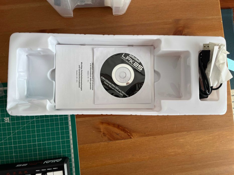 Teclado MIDI AKAI LPK 25