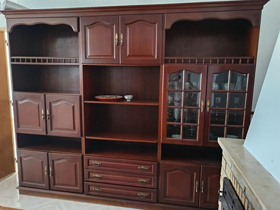 Móvel sala em mogno, elegante e muito bom estado