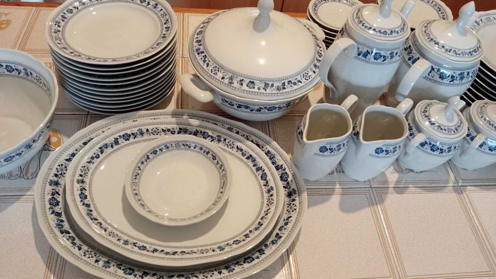 Serviços de jantar, chá e café