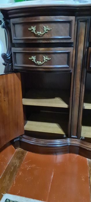 Móvel de entrada.