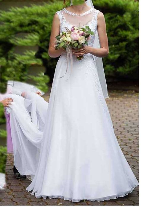 Piękna suknia ślubna