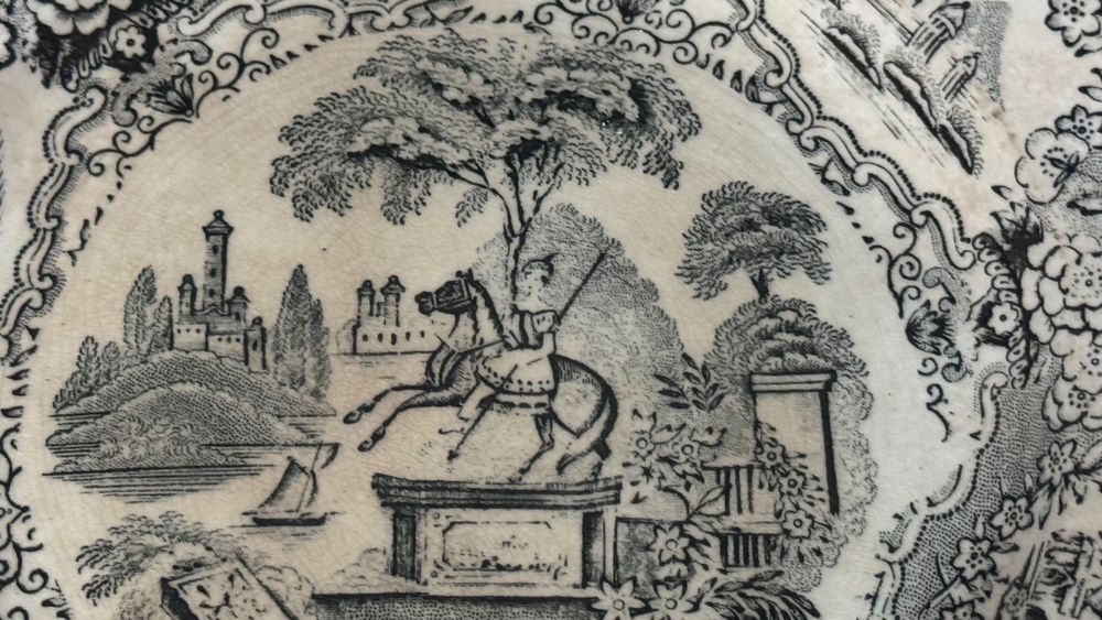 Prato Real Fábrica de Sacavém com amazona