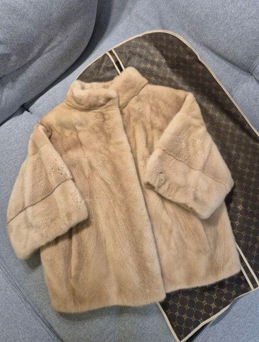 Продам роскошную брендовую Норковую шубу  Manzari