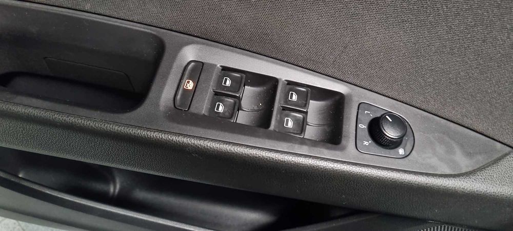 SEAT Leon 1.6 TDI 105cv Style 2013