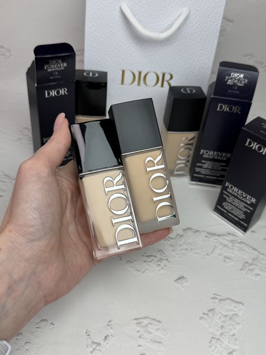 Тональний Dior 1N оновлена версія