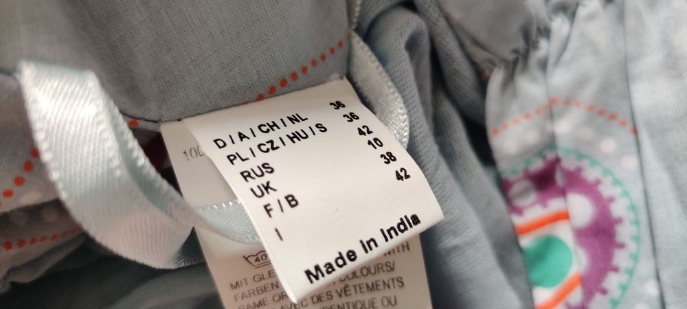 Piękna rozkloszowana spódnica z bawełny rozm s