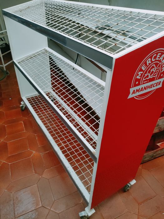 Mobiliário e arca Mini Mercado