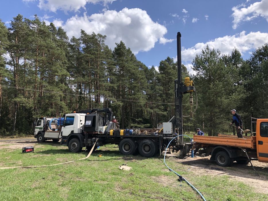 Studnia głębinowa    wiercenie studni    odwiert