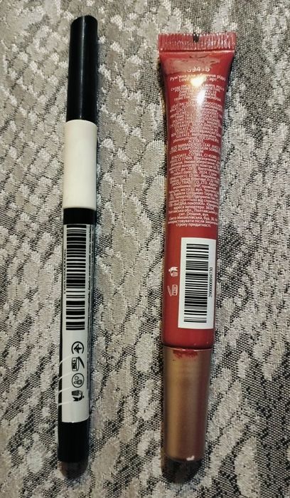 Продам косметику-тени,блеск,румяна,подводку белую,пудру,крем