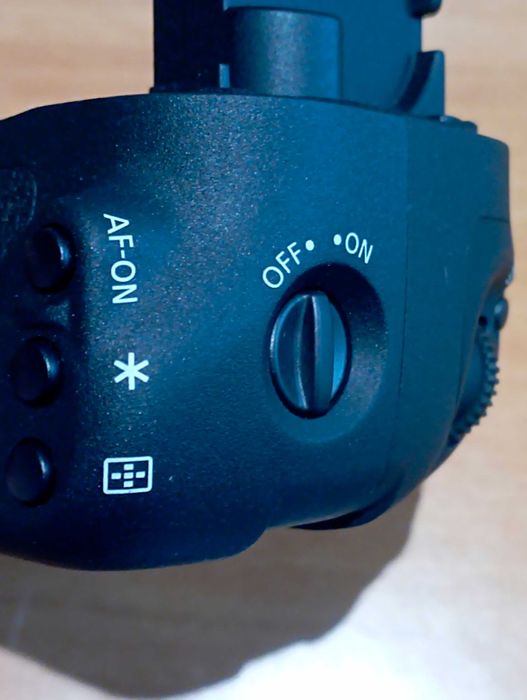 Canon 5D Mark IV c/ grip BG E20