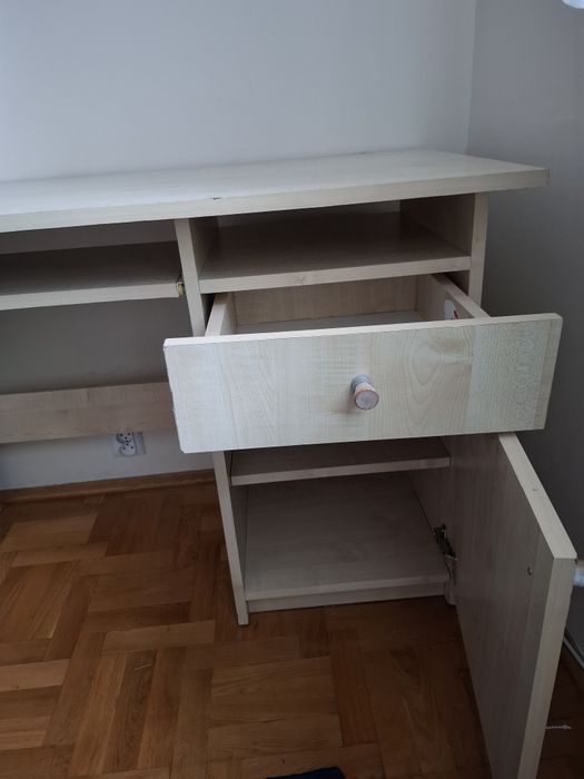 Biurko jasne używane