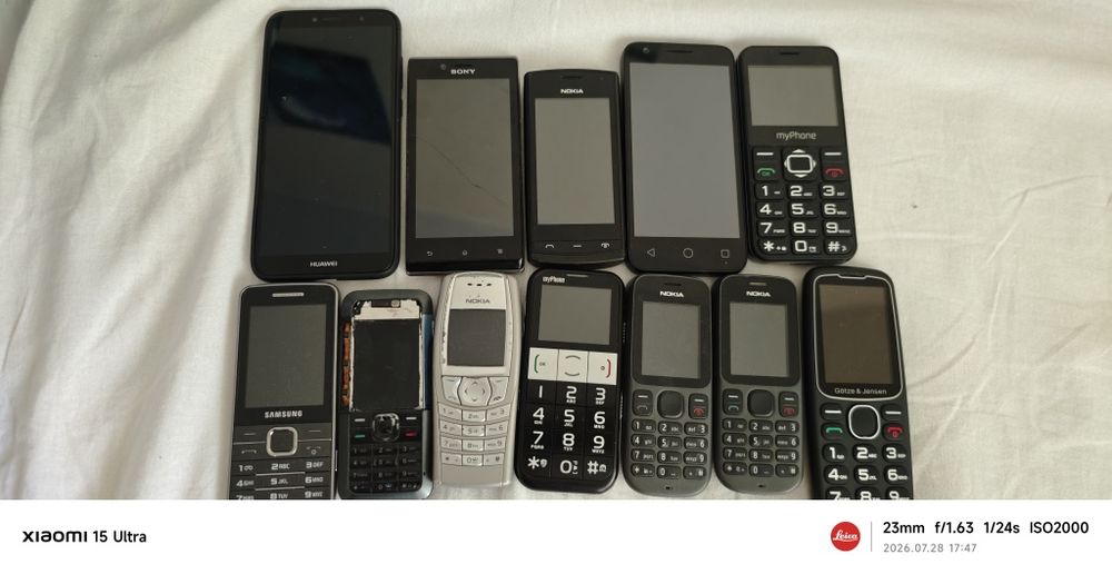 Zestaw 12 sprawnych telefonów