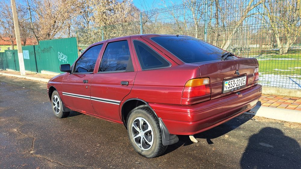 Продам Форд Ескорт