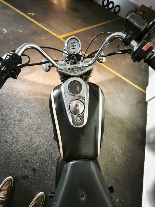 Moto 200cc em bom estado