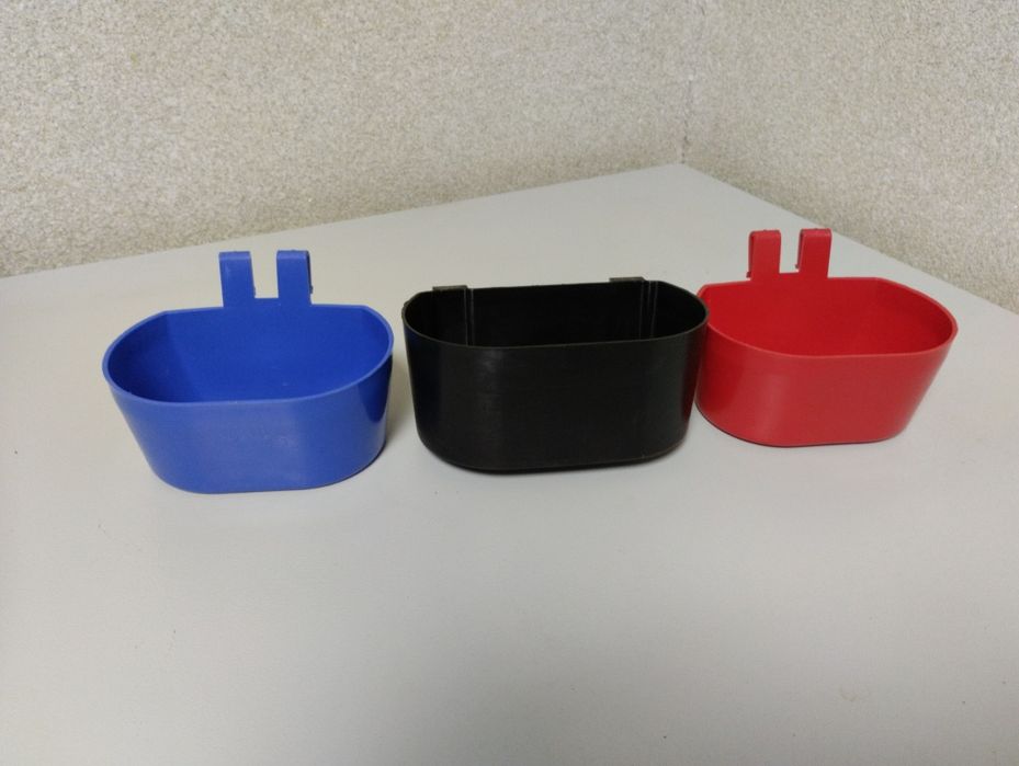 Поїлки годівниці для кролів та птахів