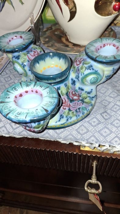 Suporte em porcelana Alcobaça faiança decorativa