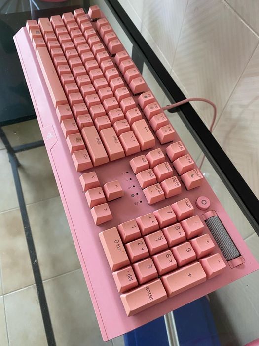 Teclado Mecânico Razer BlackWidow C3 Quartz (Rosa) RGB