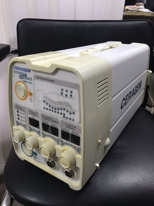 Аппарат электротерапевтический Ceragem CGM P390, массажер