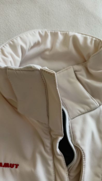 Biały Softshell Mammut