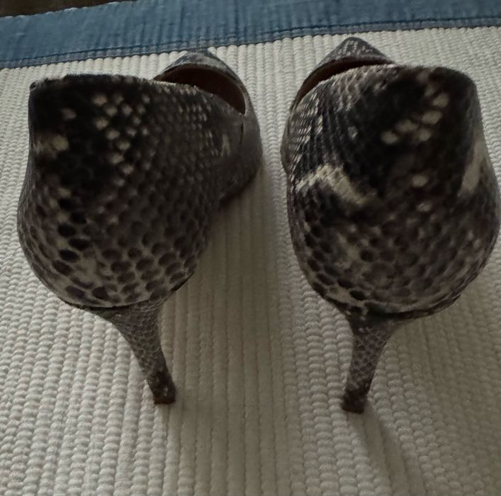 Sapatos animal print da Mango