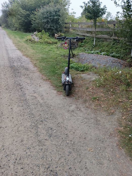 Електросамокат куго м4