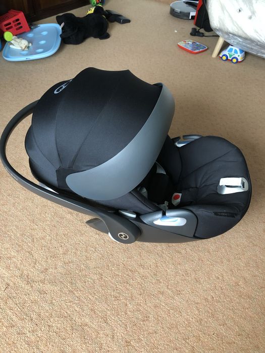 Продам Cybex Cloud Z i-Size Plus Deep Black