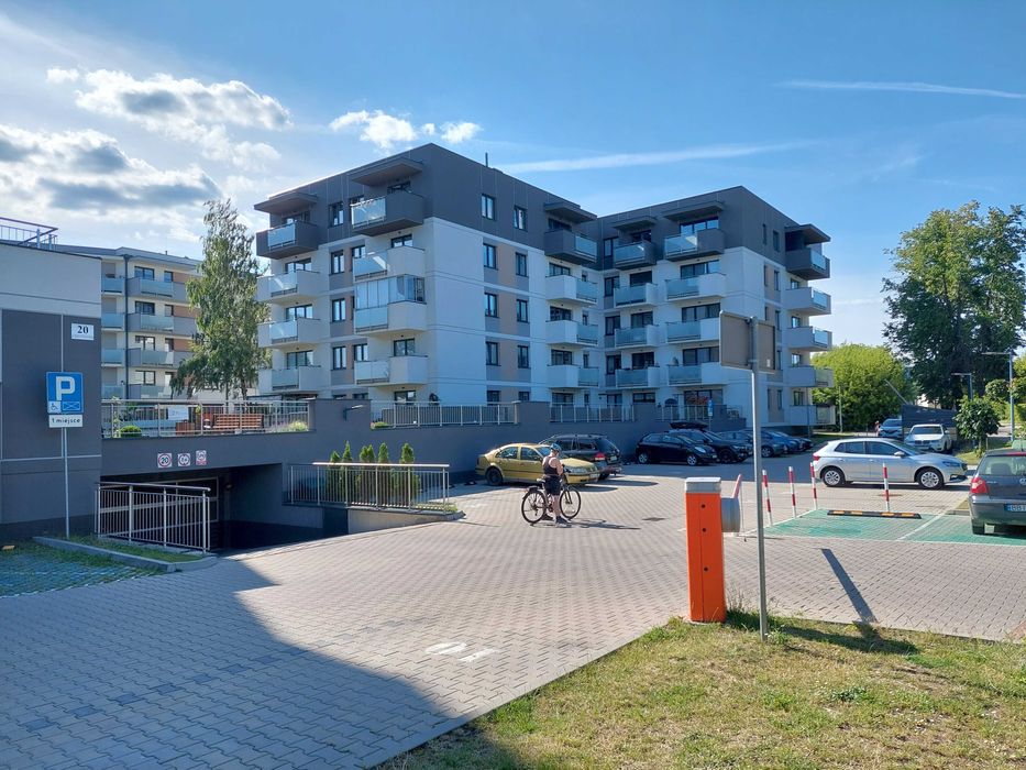 Przestronne 60m² w Stanie Deweloperskim z Parkingiem-Prezentacja 04.01