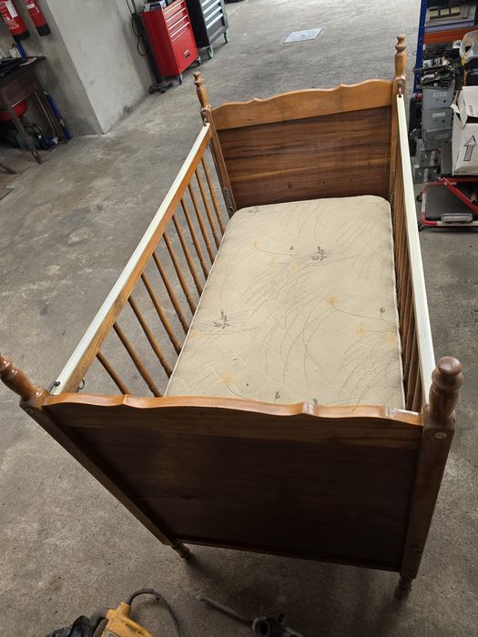 Cama com colchao para criança