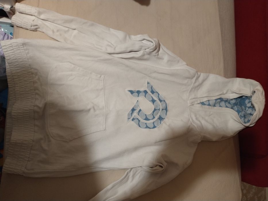 Bluza biała z kapturem