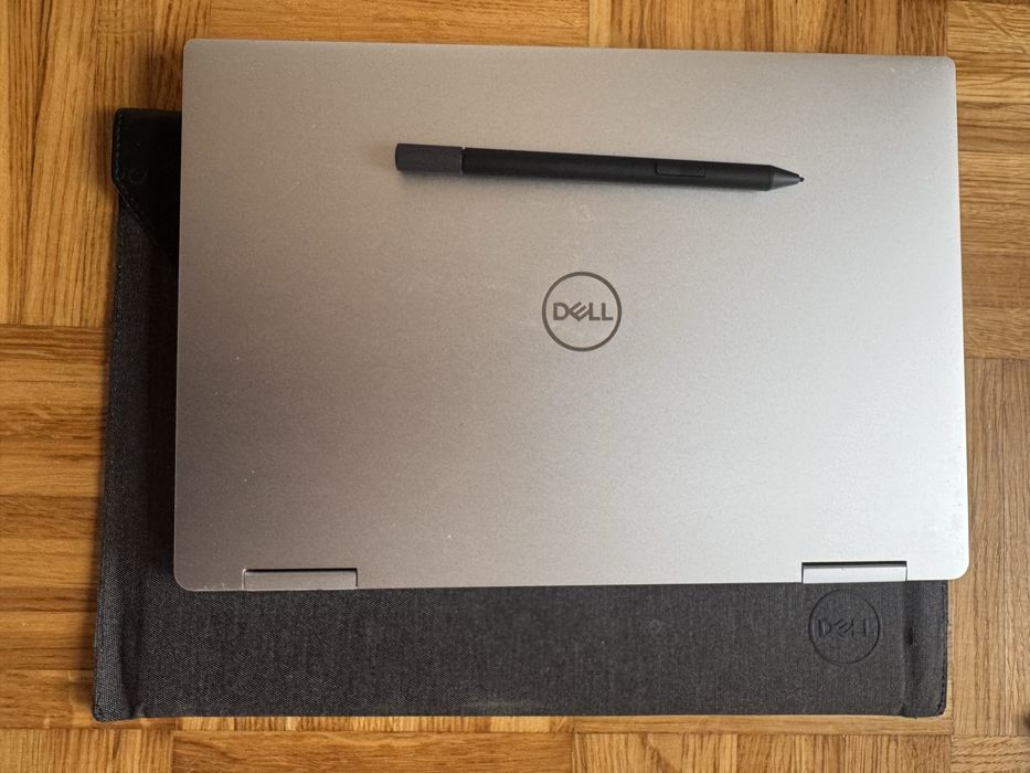DELL laptop Model: XPS 13 2-in-1 (7390)