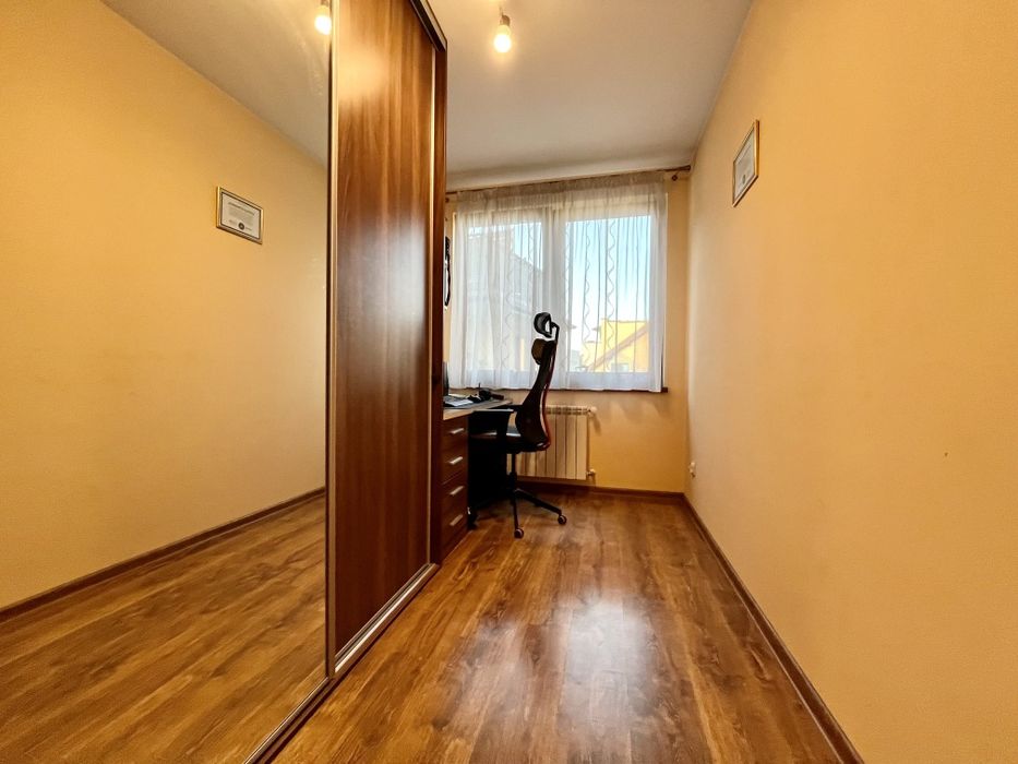 Oddam za darmo szafę przesuwną z lustrem