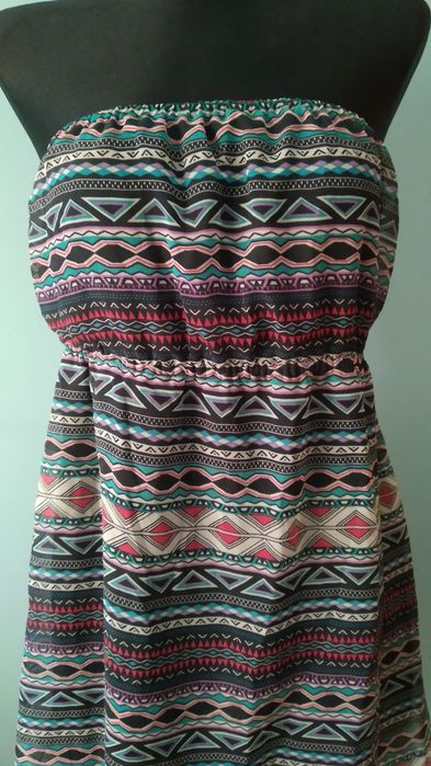 Sukienka cienka bez ramiączek.