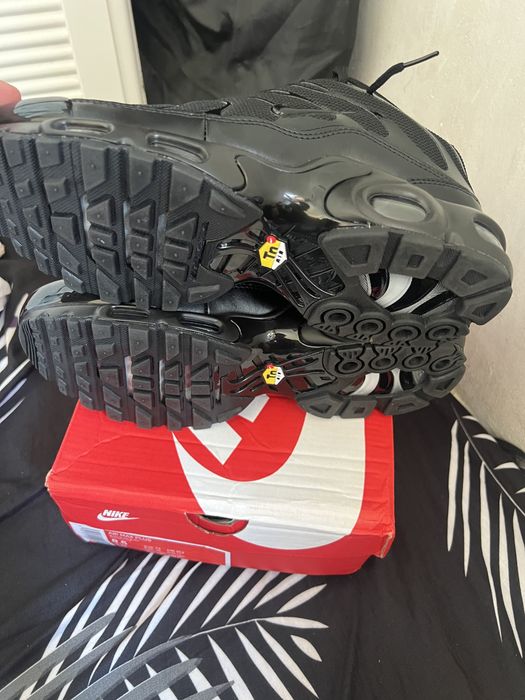 Nike air max plus TN triple black