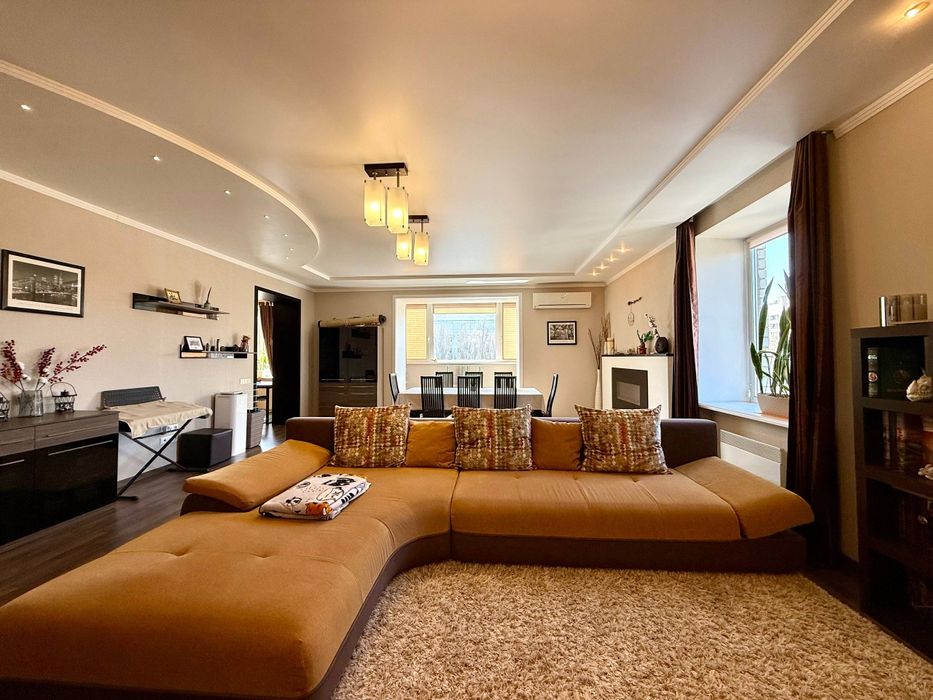 Продам большую  4комнатную Созидатель Кедрина 66 Рабочая