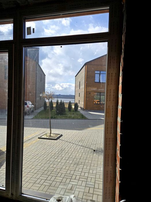 Продаж таунхаусу з видом на р. Дніпро в ЖК «Comfort City Lagoon».